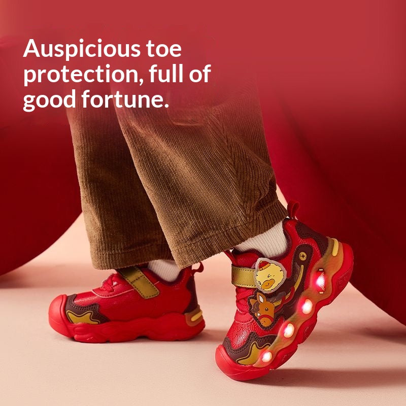 Bduck shoes Red side photo with model wearing