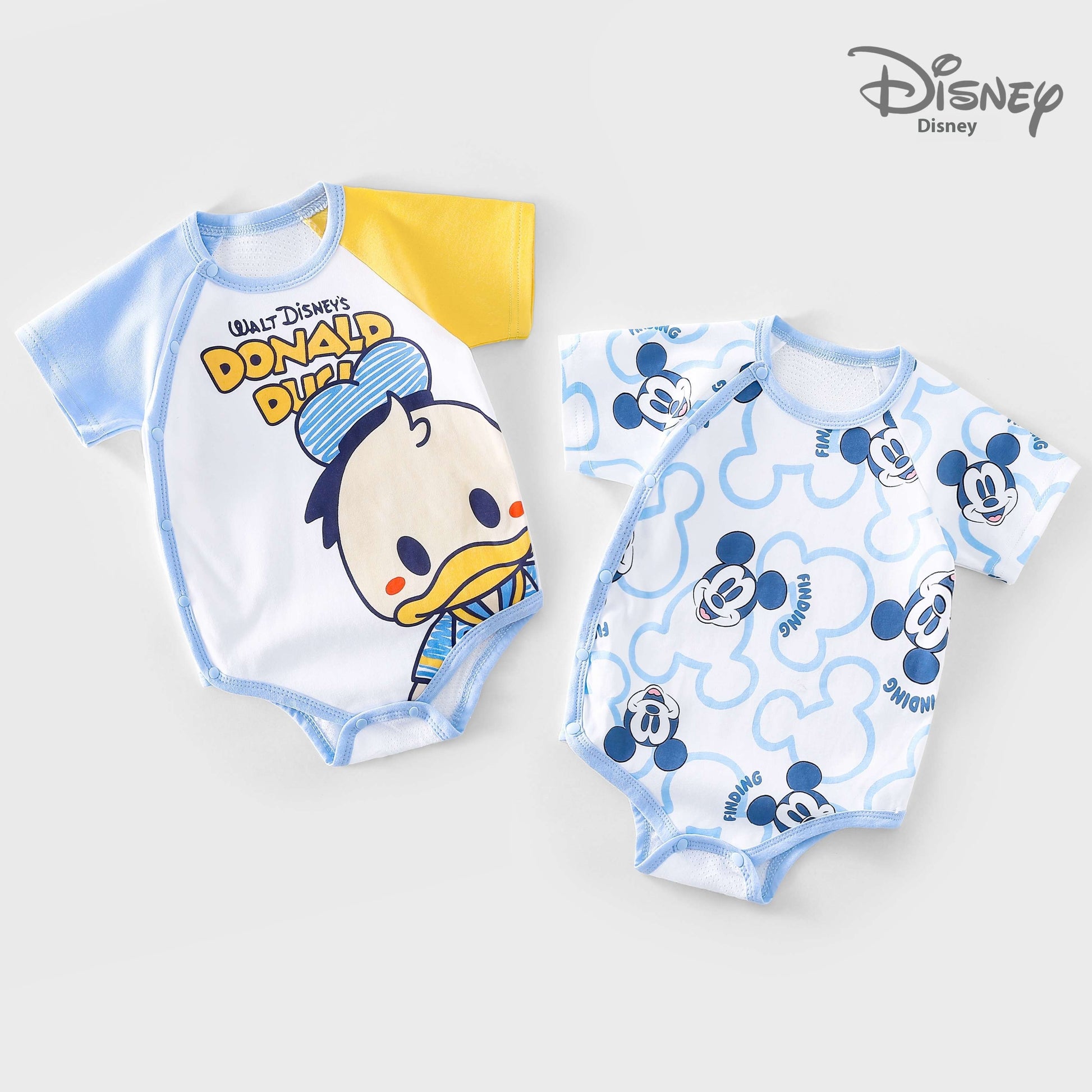 DISNEY Baby Swaddle Set 9